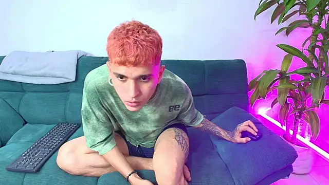 Snapshot of Sky_dirty chatting on January 2025 09:59:01 PM Sky dirty online show from January 2025 09:59:01 PM