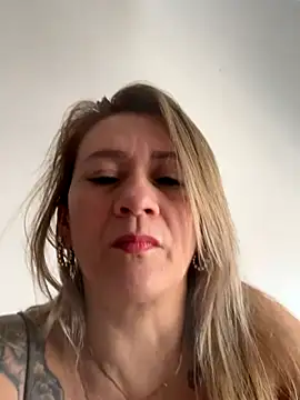 AtheneaRusell online show from November 2025 05:07:01 PM