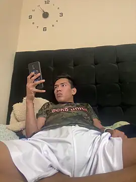 FercitoHot online show from April 2026 07:33:02 AM