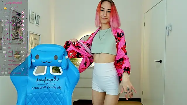 Snapshot of Kar1_na_ chatting on February 2025 08:22:02 AM Kar1 na  online show from February 2025 08:22:02 AM