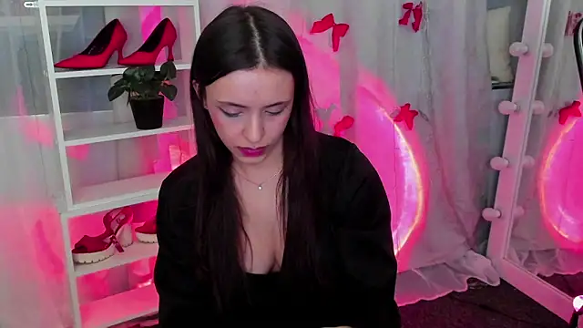 Snapshot of Sahara_Shields chatting on January 2025 04:29:01 PM Sahara Shields online show from January 2025 04:29:01 PM