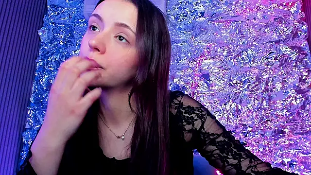 Snapshot of Sahara_Shields chatting on January 2025 05:27:01 AM Sahara Shields online show from January 2025 05:27:01 AM