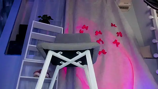 Snapshot of Sahara_Shields chatting on February 2025 01:30:01 PM Sahara Shields online show from February 2025 01:30:01 PM