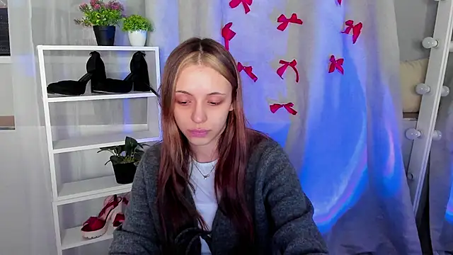 Snapshot of Sahara_Shields chatting on February 2025 09:00:02 AM Sahara Shields online show from February 2025 09:00:02 AM