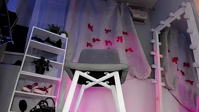 Snapshot of Sahara_Shields chatting on March 2025 12:24:01 PM Sahara Shields online show from March 2025 12:24:01 PM