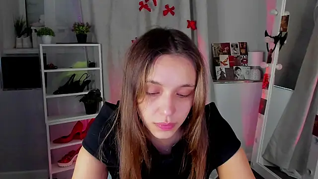 Snapshot of Sahara_Shields chatting on September 2025 10:15:02 AM Sahara Shields online show from September 2025 10:15:02 AM