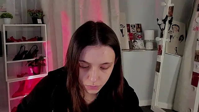 Snapshot of Sahara_Shields chatting on November 2025 10:27:01 AM Sahara Shields online show from November 2025 10:27:01 AM