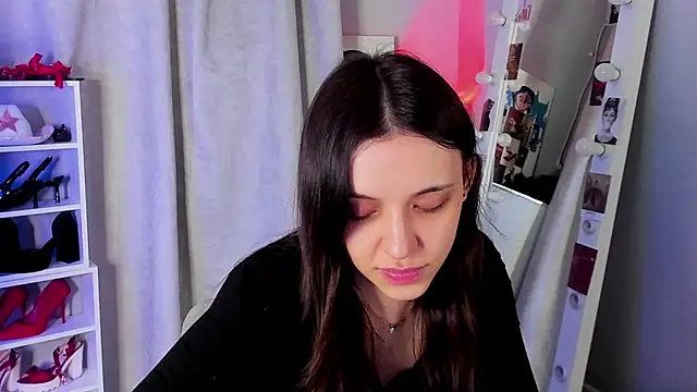 Snapshot of Sahara_Shields chatting on February 2026 09:04:02 AM Sahara Shields online show from February 2026 09:04:02 AM