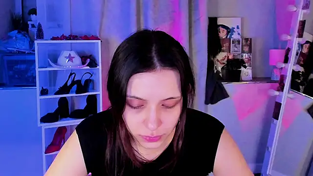 Snapshot of Sahara_Shields chatting on February 2026 09:08:02 AM Sahara Shields online show from February 2026 09:08:02 AM