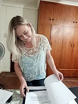 Snapshot of Vintasia chatting on February 2026 07:45:01 PM Vintasia online show from February 2026 07:45:01 PM