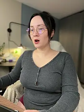 Kiss My Body online show from February 2026 05:41:01 PM