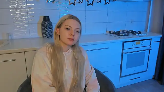 SynnoveEyre online show from January 2025 12:38:01 PM