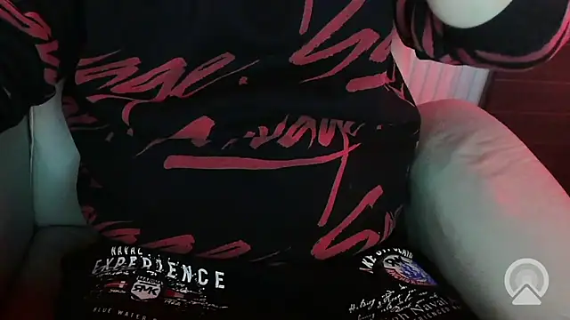 Snapshot of Skullkeeper1984 chatting on November 2025 06:32:01 PM Skullkeeper1984 online show from November 2025 06:32:01 PM