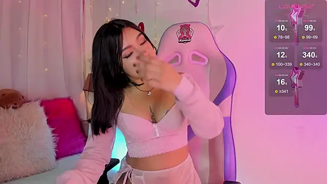 Snapshot of emma_soffia_ chatting on March 2025 06:12:01 PM emma soffia  online show from March 2025 06:12:01 PM