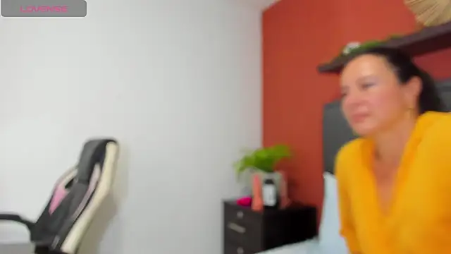 emmily taylor  online show from January 2025 03:38:01 PM