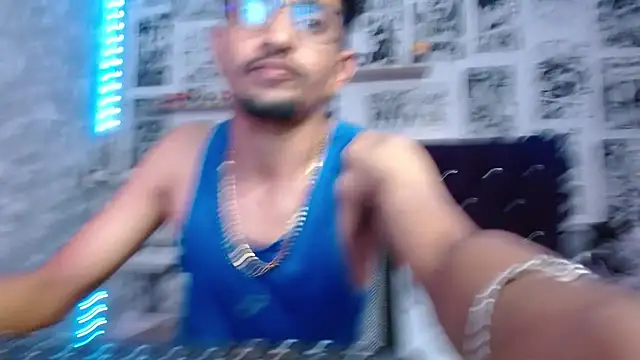 Snapshot of Flecho0 chatting on January 2025 12:20:02 AM Flecho0 online show from January 2025 12:20:02 AM