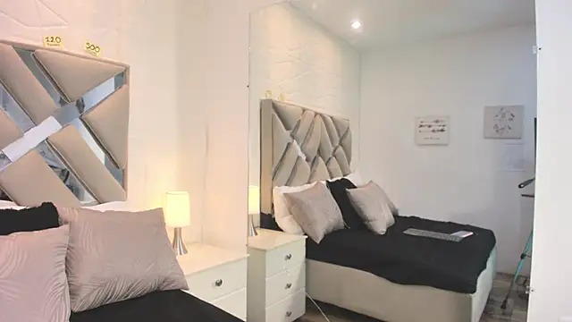 Snapshot of raquell_moore chatting on November 2025 12:49:02 PM raquell moore online show from November 2025 12:49:02 PM