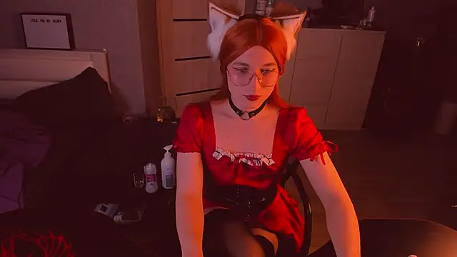 foxy jpg online show from December 2025 09:42:02 PM