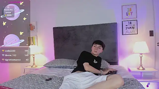 ethan and ava online show from February 2025 07:52:02 PM