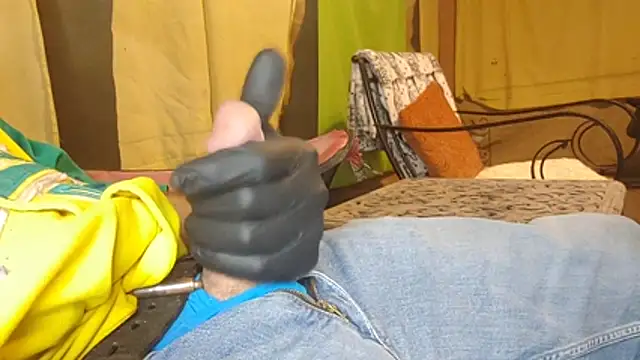 bwcbeat83 online show from January 2026 02:26:01 AM