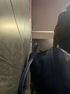 xoxoHotCoCo online show from March 2026 01:37:01 PM