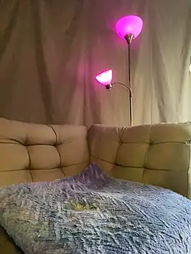 xoxoHotCoCo online show from April 2026 05:32:02 PM