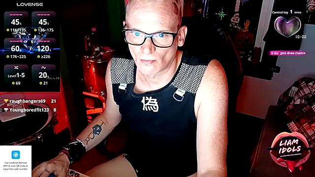 Snapshot of LiamIdols chatting on October 2025 07:16:01 AM LiamIdols online show from October 2025 07:16:01 AM