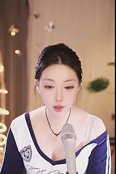 Dou-Dou-er online show from March 2025 10:22:02 AM