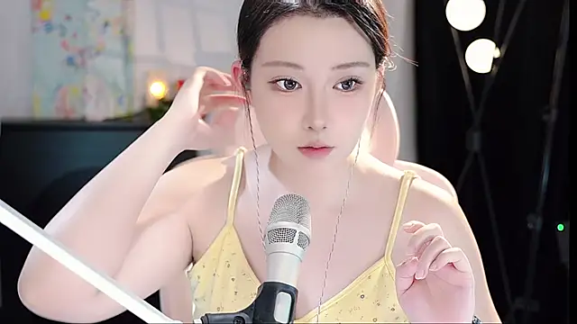 Dou-Dou-er online show from September 2025 02:55:02 AM