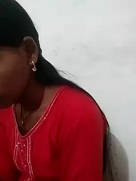 Snapshot of Divya-2007 chatting on February 2026 10:47:01 AM Divya-2007 online show from February 2026 10:47:01 AM