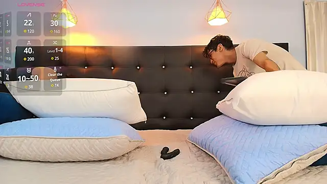 Cum hunters online show from February 2025 08:25:01 PM