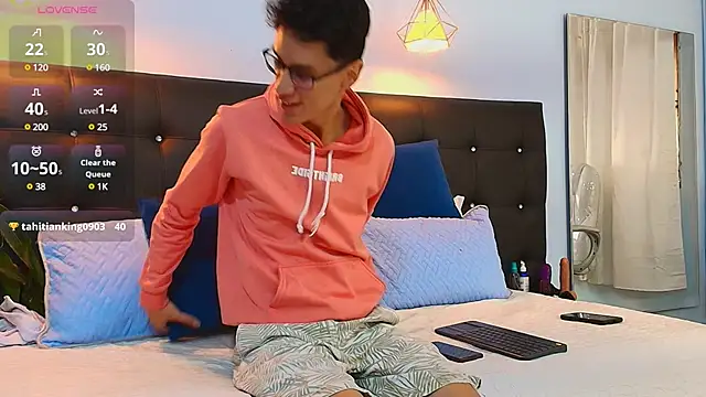 Cum hunters online show from March 2025 08:31:02 PM