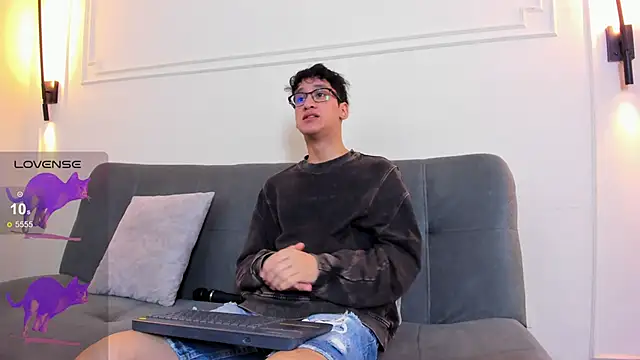 Cum hunters online show from March 2026 03:12:01 AM