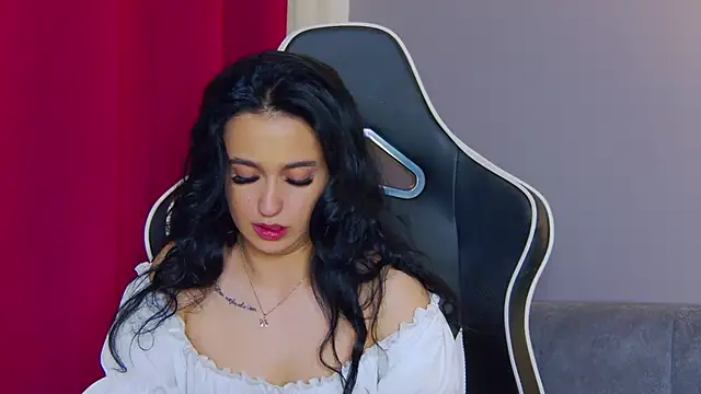 Snapshot of Eva_Lovvia_ chatting on February 2025 10:39:01 PM Eva Lovvia  online show from February 2025 10:39:01 PM