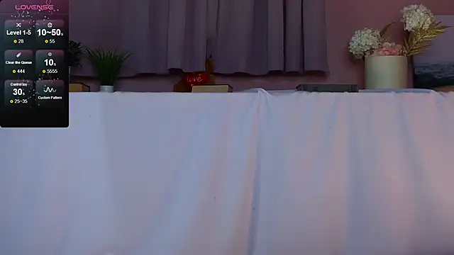 too sexxxy online show from March 2025 07:11:02 PM