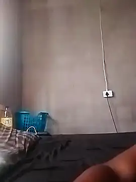 Snapshot of LaneYam chatting on March 2026 10:34:02 AM LaneYam online show from March 2026 10:34:02 AM