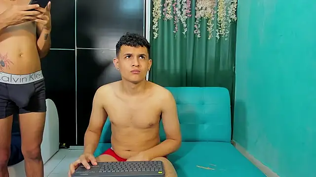 CoupleTwink12 online show from February 2025 07:27:02 PM