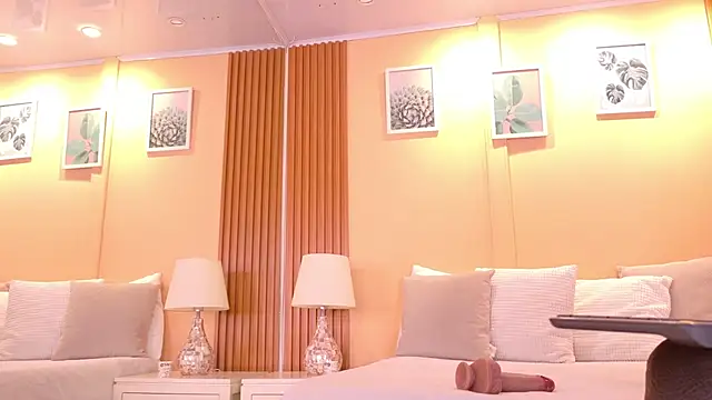 ArianaGolden online show from March 2026 05:42:01 AM