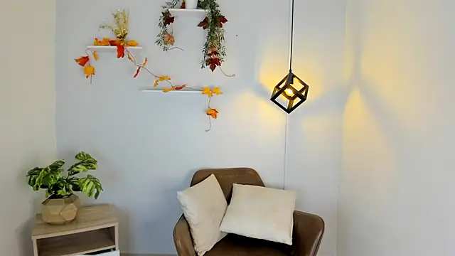 Juliane su online show from February 2025 08:46:01 PM