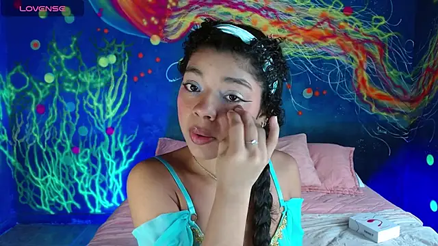 lucie petite online show from September 2025 06:21:01 PM