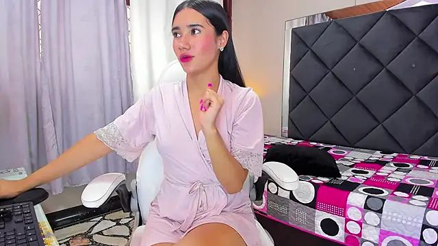 Alondra Cutie online show from February 2025 05:18:02 PM