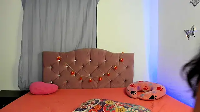 Snapshot of _TommyandGrace chatting on February 2025 06:55:01 AM TommyandGrace online show from February 2025 06:55:01 AM