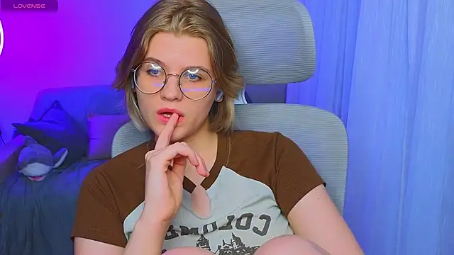  JessieVibes online show from March 2025 03:45:02 PM