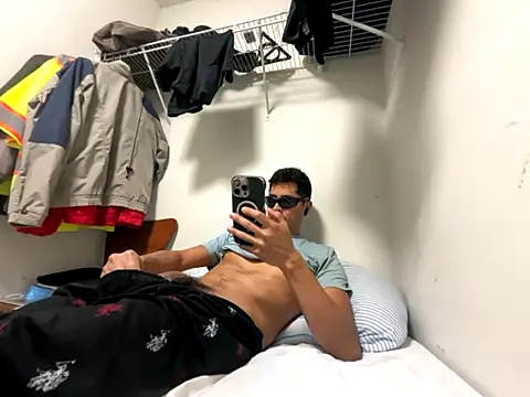 PerroDemonioHot online show from October 2025 02:43:02 AM