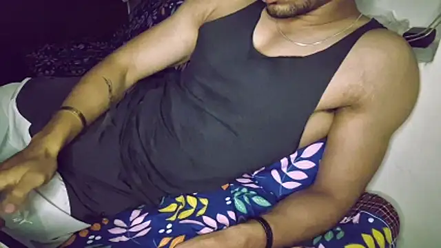 hot hunk boy online show from November 2025 07:52:02 PM