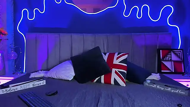 JeanneSabatier online show from February 2026 07:52:02 PM