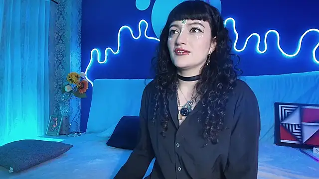 JeanneSabatier online show from April 2026 07:44:02 PM