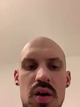 AssHunter4k online show from February 2025 06:04:01 AM