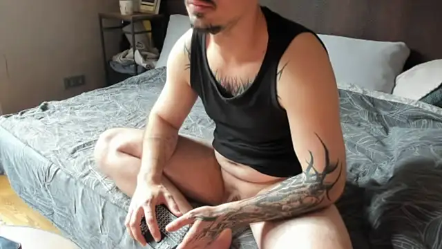 AssHunter4k online show from July 2026 08:39:02 AM