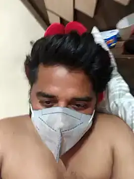 Snapshot of Raziv_komal143 chatting on February 2025 05:42:01 AM Raziv komal143 online show from February 2025 05:42:01 AM